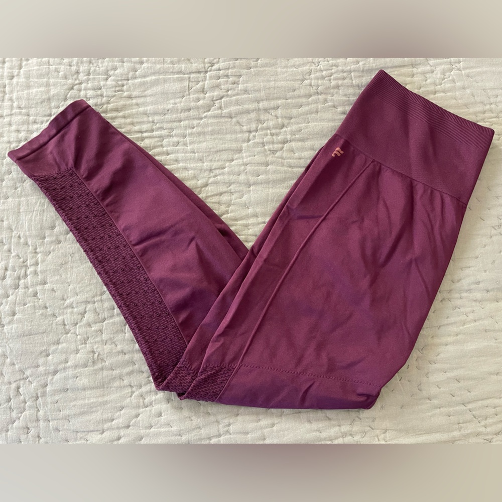 Fabletics Sync High Waisted Perforated Leggings L… - image 1